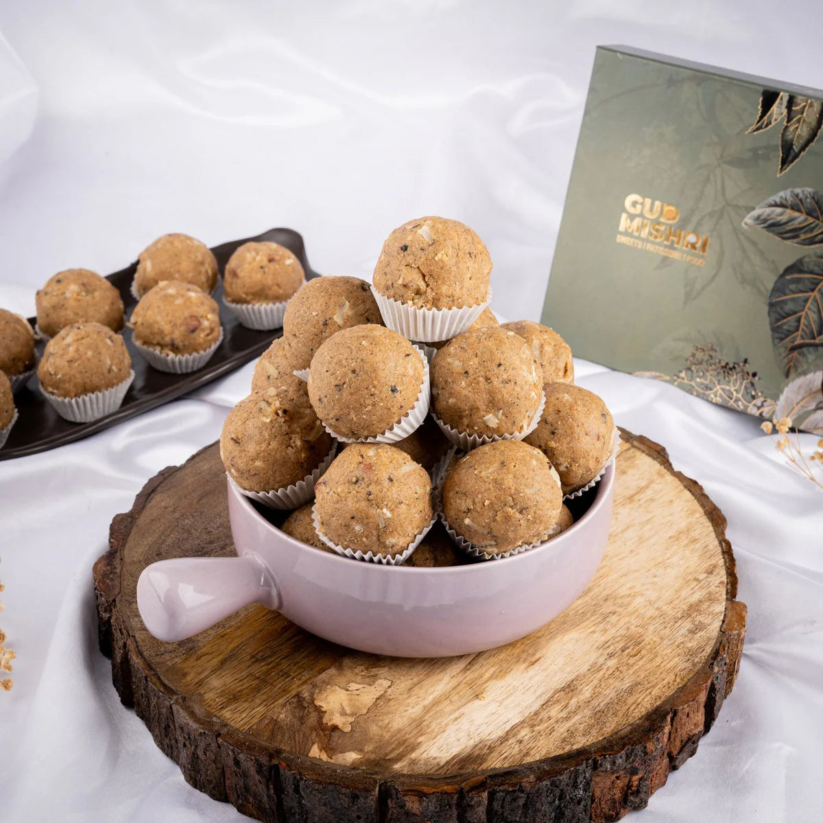 Gudmishri Gond Laddu Mishri