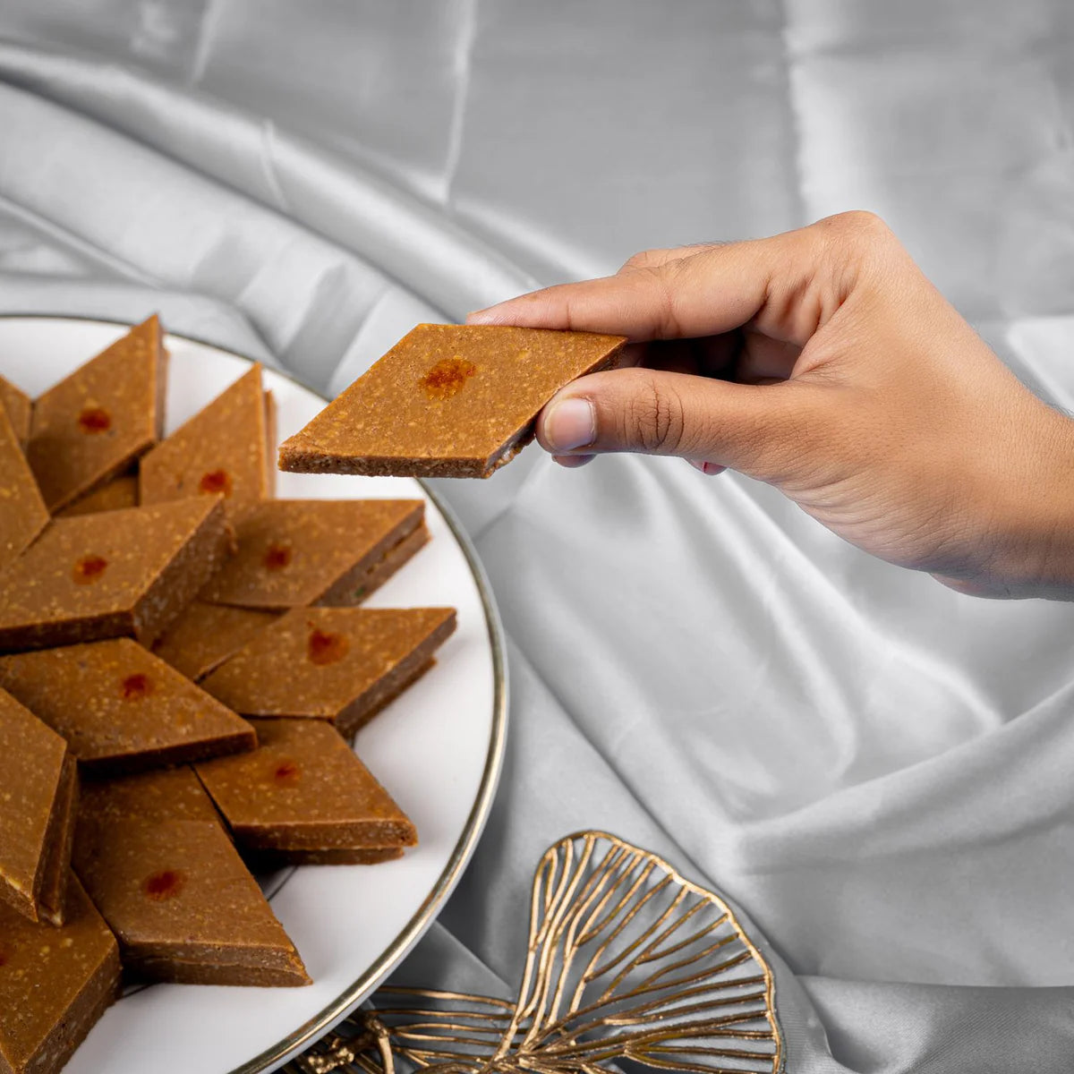 Gudmishri Kaju Katli Gud