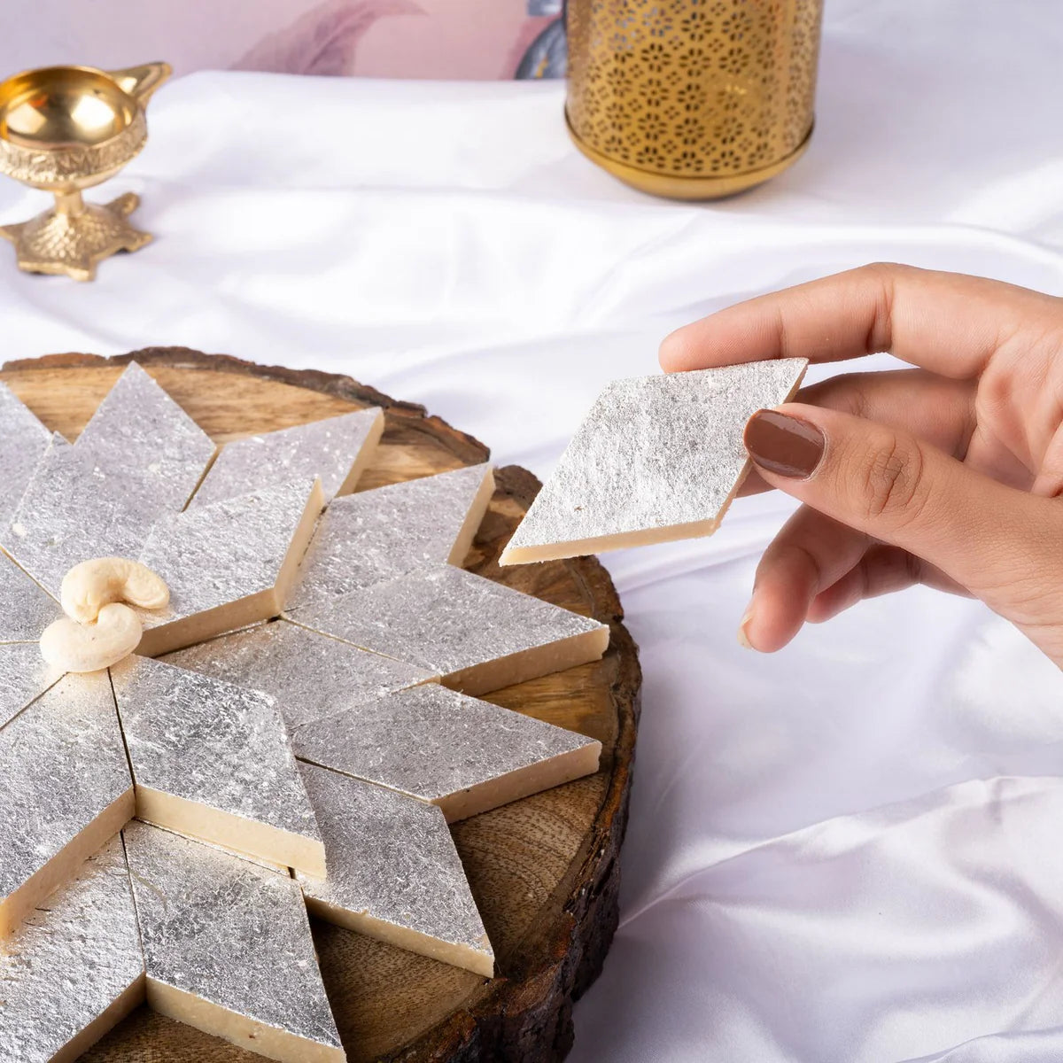 Gudmishri Kaju Katli Mishri