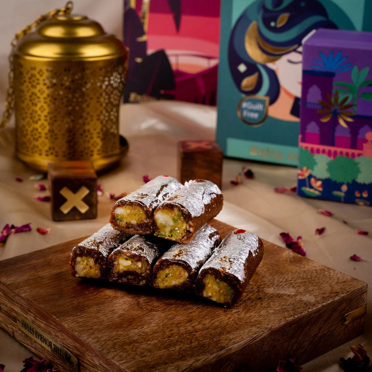 Gudmishri Kaju Roll Gud