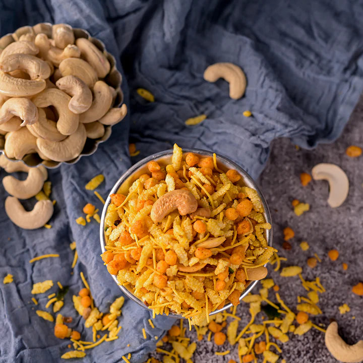 Vellanki Kaju Mixture