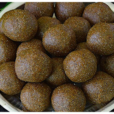 Kamarkat Srini's 
Karupatti (Palm Jaggery) Black Uradhal Laddoo