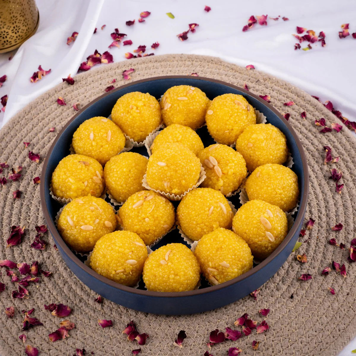 Gudmishri Kesar Kanpuri Laddu