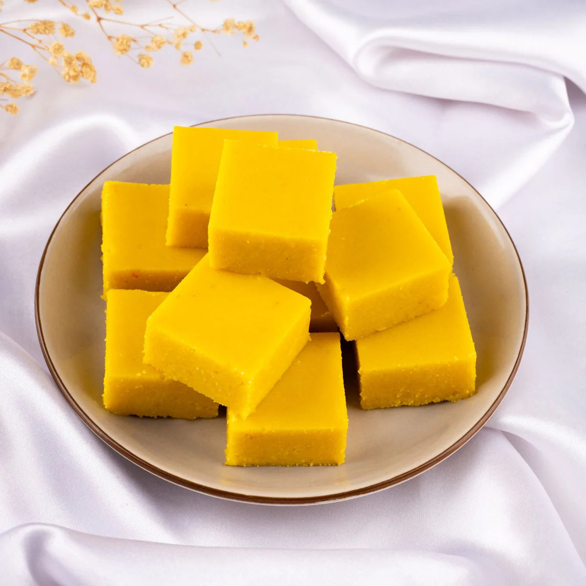 Gudmishri Kesar Mawa Barfi