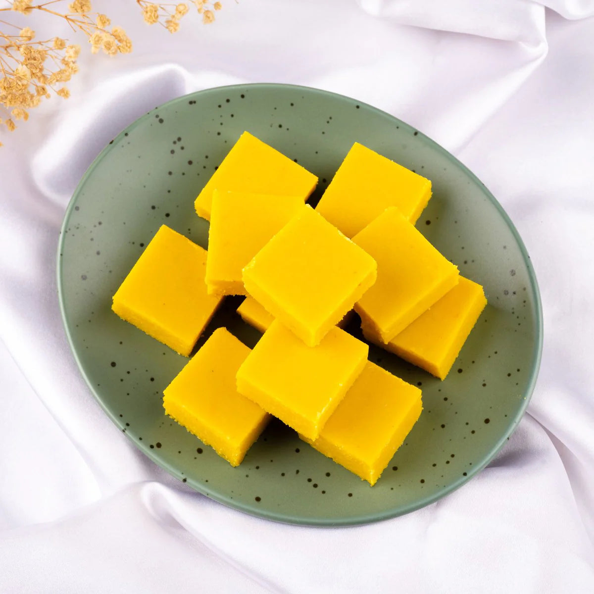 Gudmishri Kesar Mawa Barfi
