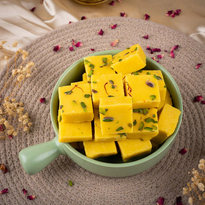 Gudmishri Kesar Mawa Barfi