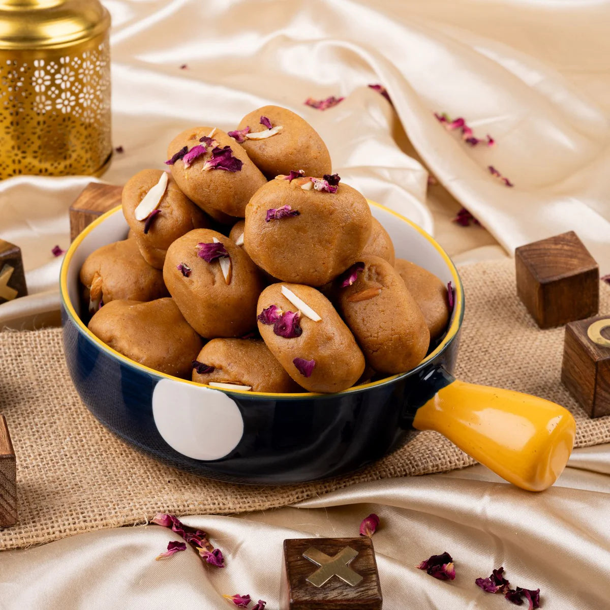 Gudmishri Mathura Peda