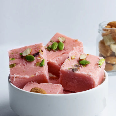 Bombay Sweets Strawberry Soanpapdi