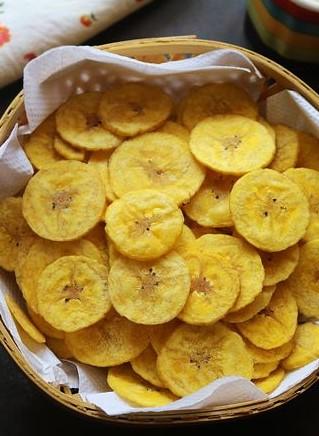 Kamarkat Srini's 
Coconut Oil Nendran Chips